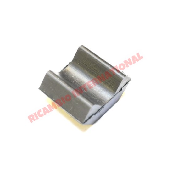 Front Leaf Spring Clamp Bush - Classic Fiat 500, 126