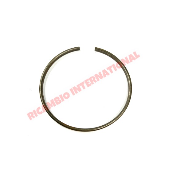 Front Wheel Bearing C-Clip - Classic Fiat 500, 126
