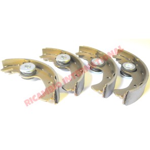 Kit de zapatas de freno (sobredimensionado 0,5 mm) - Classic Fiat 500, 126